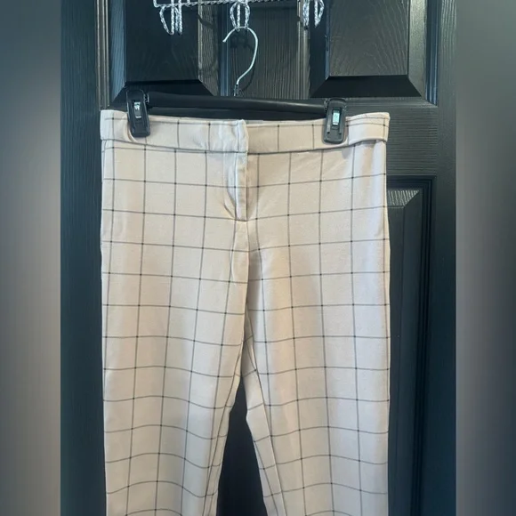 Amanda & Chelsea Blush Windowpane Tailored Trousers - Picture 2 of 4